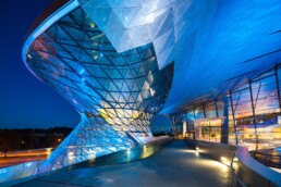 Architekturfotografie: BMW Welt München Helix bei Nacht | 4845 | © Effinger